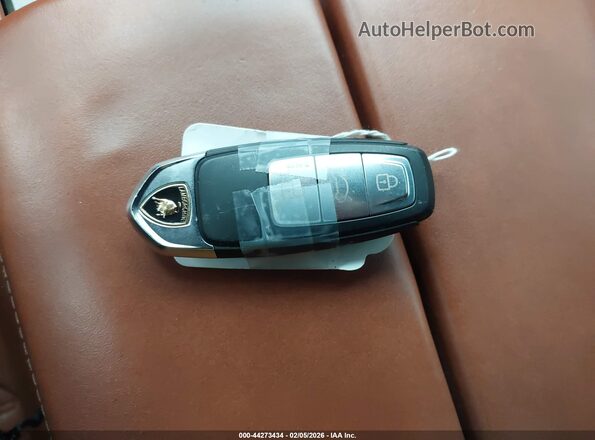 ZPBUA1ZL3KLA00926 2019 LAMBORGHINI URUS Blue Dashboard view