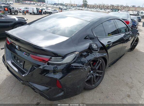 WBSGV0C05SCT69698 2025 BMW M8 Black Tył prawy