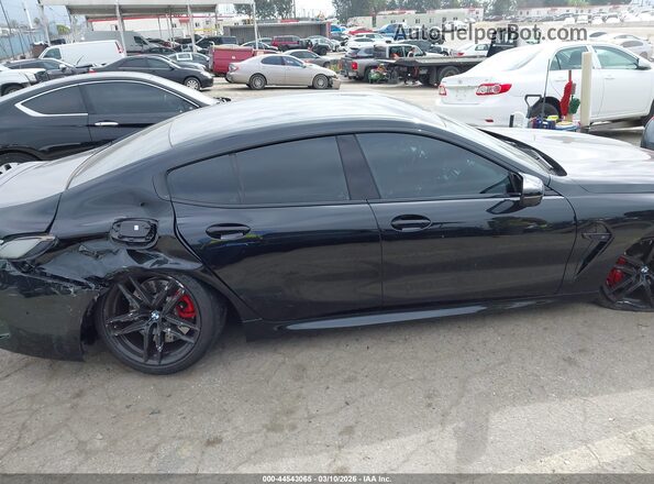 WBSGV0C05SCT69698 2025 BMW M8 Black Widok wnętrza 360 stopni