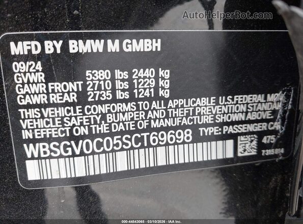 WBSGV0C05SCT69698 2025 BMW M8 Black Widok komory silnika