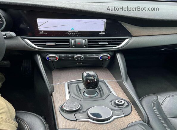 ZARFAEEN9H7544398 2017 ALFA ROMEO GIULIA Gray 