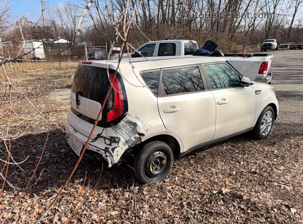 KNDJP3A59K7680809 2019 KIA SOUL White 