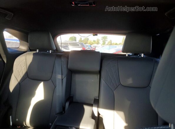 2T2BAMBA9RC047111 2024 LEXUS RX Silver Widok wnętrza z tyłu