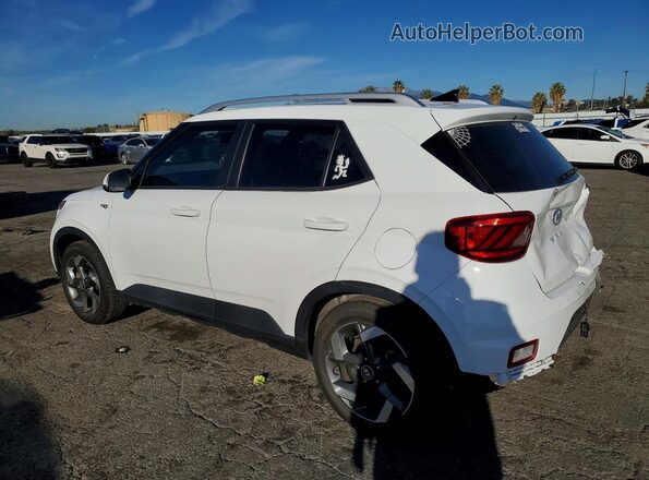 KMHRC8A3XNU208940 2022 HYUNDAI VENUE White 