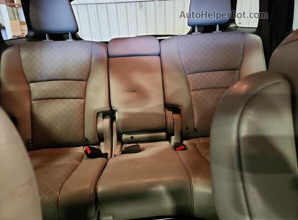 5FNYF8H95KB001295 2019 HONDA PASSPORT Blue Widok wnętrza z tyłu