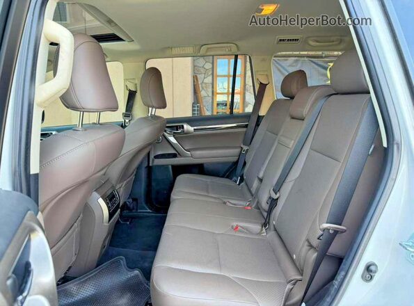 JTJGM7BX1M5294262 2021 LEXUS GX White 