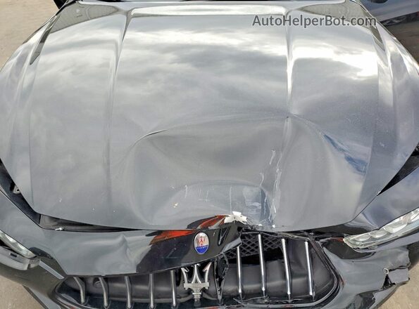 ZAM57XSA6K1310131 2019 MASERATI GHIBLI Black Engine compartment view
