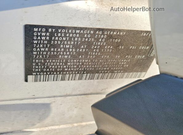 WVGAV7AX3HK054124 2017 VOLKSWAGEN TIGUAN White 