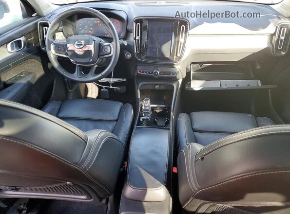 YV4162UL5L2249936 2020 VOLVO XC40 Gray 