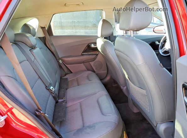 KNDCC3LC4K5224227 2019 KIA NIRO Red Widok wnętrza z tyłu