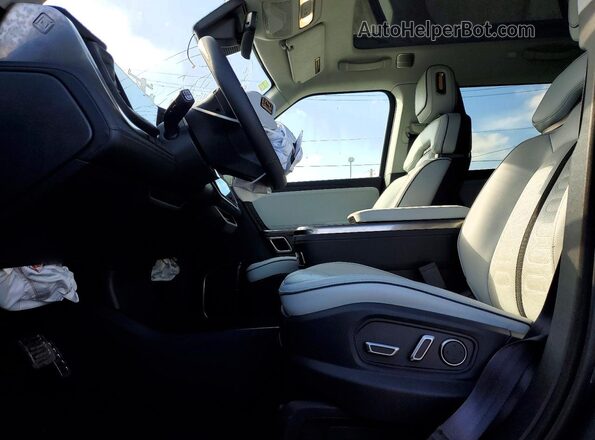 7PDSGCBA3RN030064 2024 RIVIAN R1S Gray Вид панелі приладів