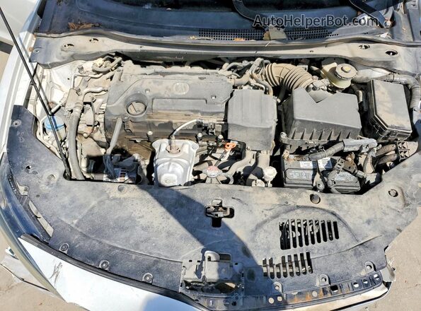 19UDE2F7XKA007992 2019 ACURA ILX Белый Вид задней части салона