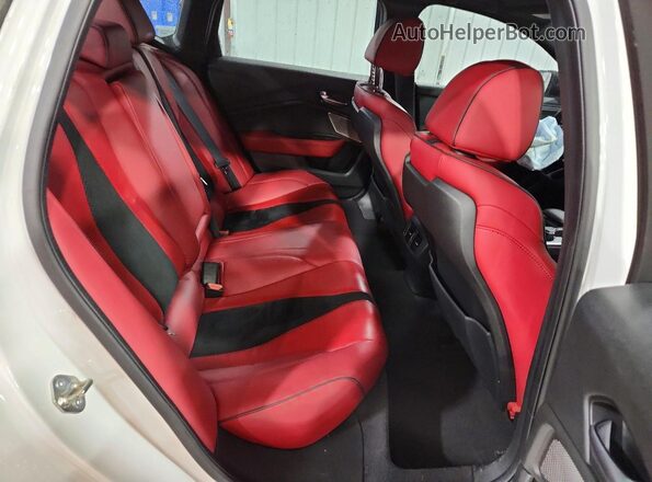 19UUB6F55MA002104 2021 ACURA TLX White Вид задніх сидінь