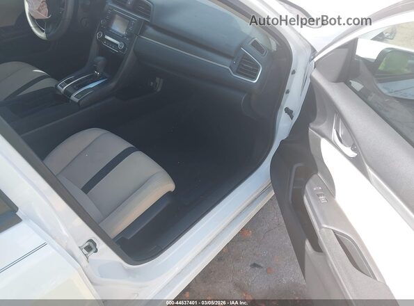 19XFC2F6XKE011025 2019 HONDA CIVIC Белый Вид салона спереди