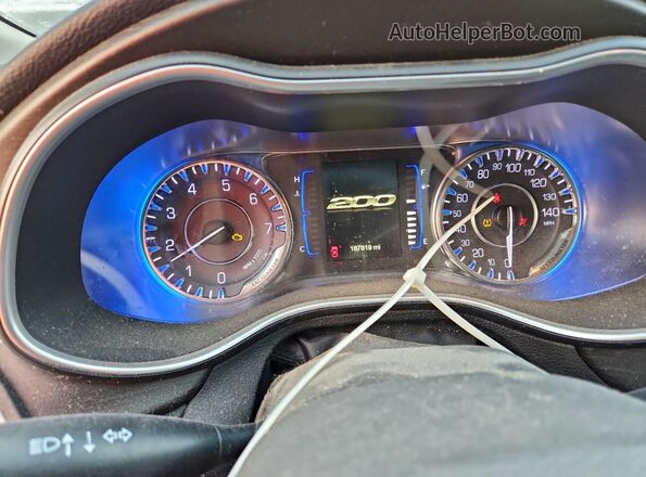 1C3CCCAB9GN168890 2016 CHRYSLER 200 Серый Вид щитка приборов