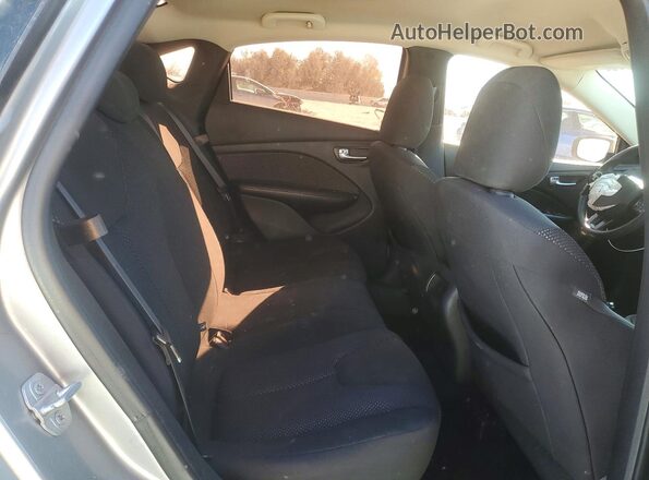 1C3CDFAAXGD571191 2016 DODGE DART Silver Vista de los asientos traseros