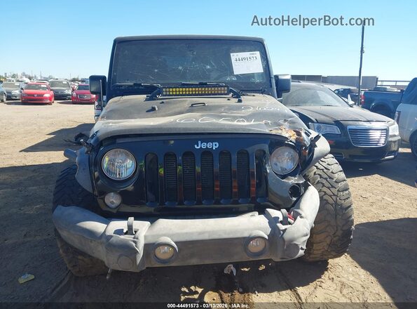 1C4BJWDG1HL561415 2017 JEEP WRANGLER UNLIMITED Black Widok zestawu wskaźników