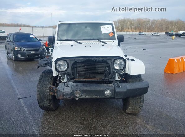 1C4BJWDG9GL167806 2016 JEEP WRANGLER UNLIMITED White უკანა სალონის ხედი