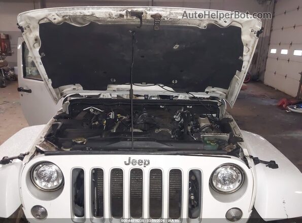 1C4BJWEG7HL536520 2017 JEEP WRANGLER UNLIMITED Белый Вид подкапотного пространства