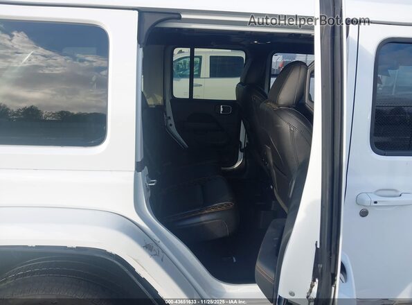 1C4HJXEM5MW598948 2021 JEEP WRANGLER UNLIMITED White VIN կոդի պիտակի տեսք