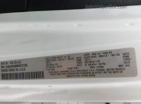 1C4HJXEN8MW612155 2021 JEEP WRANGLER UNLIMITED White Vista del compartimento del motor