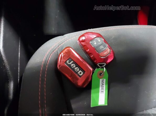 1C4HJXFN5MW563799 2021 JEEP WRANGLER UNLIMITED Red Вид панелі приладів