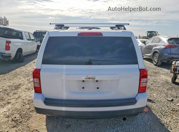 1C4NJPBA1GD714966 2016 JEEP PATRIOT White უკანა ხედი
