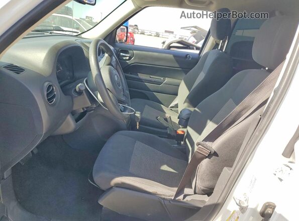 1C4NJPBA1GD714966 2016 JEEP PATRIOT White წინა სალონის ხედი