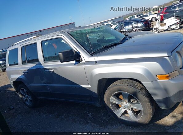 1C4NJPFA2GD612330 2016 JEEP PATRIOT Silver Rear interior view