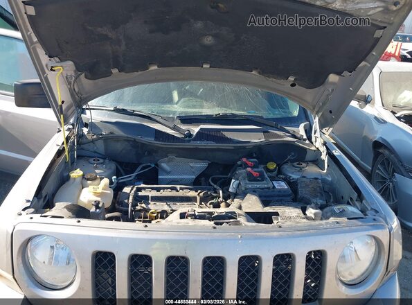 1C4NJPFA2GD612330 2016 JEEP PATRIOT Silver Rear view