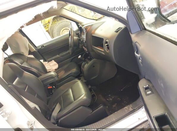 1C4NJRFB8GD505657 2016 JEEP PATRIOT Белый Вид салона спереди
