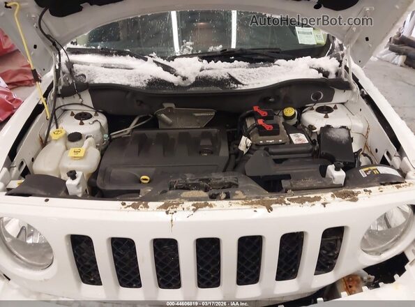 1C4NJRFB8GD505657 2016 JEEP PATRIOT Белый Вид сзади