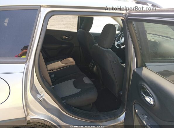 1C4PJLAB3HW549147 2017 JEEP CHEROKEE Gray Widok naklejki z numerem VIN