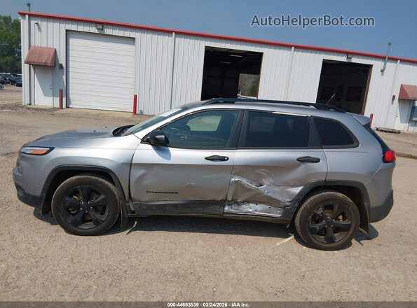 1C4PJLAB3HW549147 2017 JEEP CHEROKEE Gray 