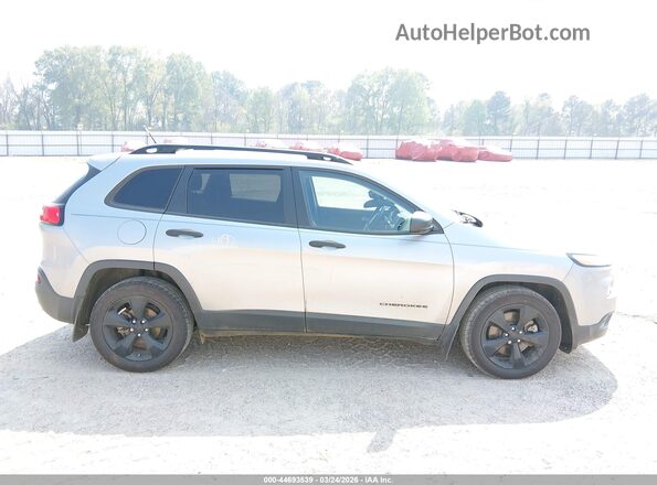 1C4PJLAB3HW549147 2017 JEEP CHEROKEE Gray Widok wnętrza 360 stopni