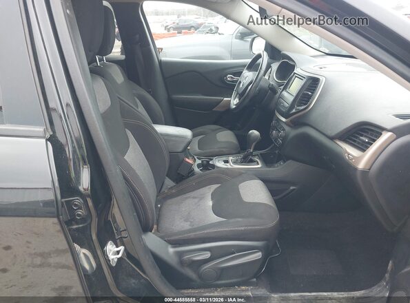1C4PJLAB5HW617383 2017 JEEP CHEROKEE Черный Вид салона спереди