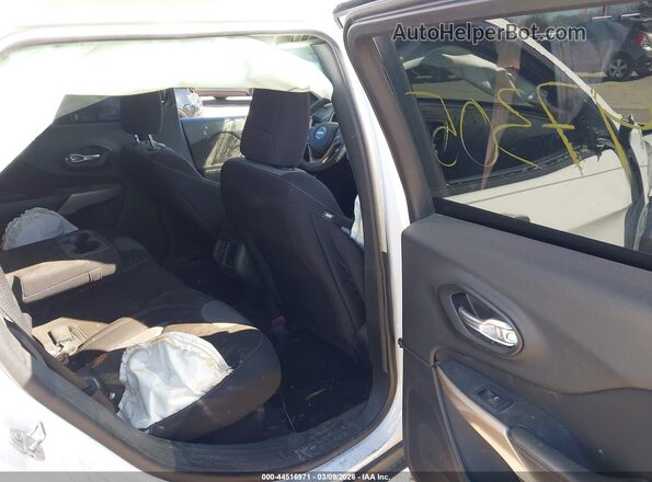1C4PJLAB8HW613506 2017 JEEP CHEROKEE White VIN კოდის სტიკერის ხედი