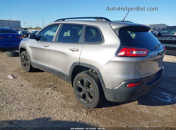 1C4PJLCB0JD553588 2018 JEEP CHEROKEE Серый Задняя левая четверть