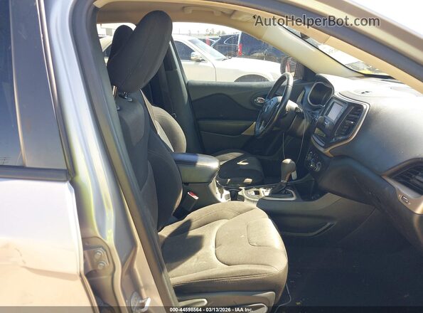 1C4PJLCB0JD553588 2018 JEEP CHEROKEE Серый 