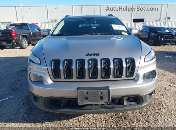 1C4PJLCB0JD553588 2018 JEEP CHEROKEE Серый Вид щитка приборов