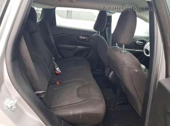 1C4PJLCB0MD164602 2021 JEEP CHEROKEE Silver Вид задніх сидінь