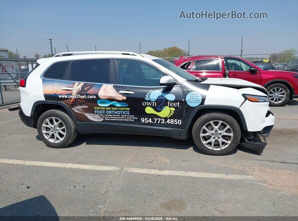 1C4PJLCB1HD213604 2017 JEEP CHEROKEE White Սալոնի հետևի տեսք