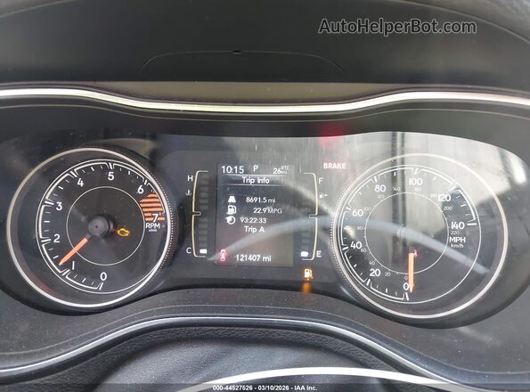 1C4PJLCB3KD470853 2019 JEEP CHEROKEE Silver უკანა სავარძლების ხედი