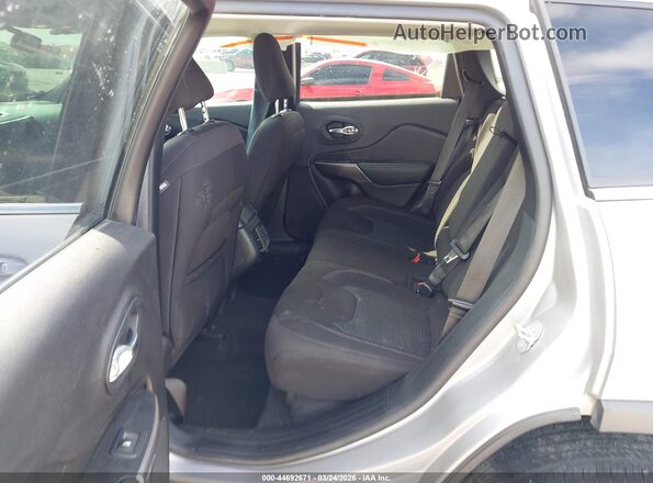 1C4PJLCB4KD485300 2019 JEEP CHEROKEE Gray VIN sticker view