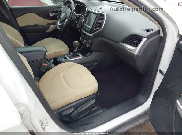1C4PJLCB5HW650106 2017 JEEP CHEROKEE White Вид салону спереду
