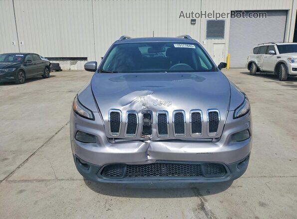 1C4PJLCB9JD590493 2018 JEEP CHEROKEE Silver 
