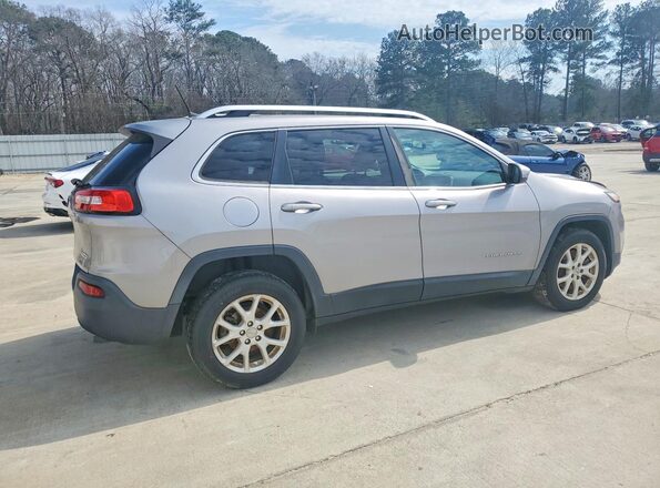 1C4PJLCB9JD590493 2018 JEEP CHEROKEE Silver 