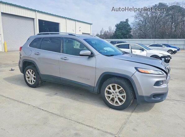 1C4PJLCB9JD590493 2018 JEEP CHEROKEE Silver 