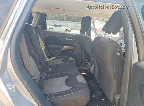 1C4PJLCB9JD590493 2018 JEEP CHEROKEE Silver 