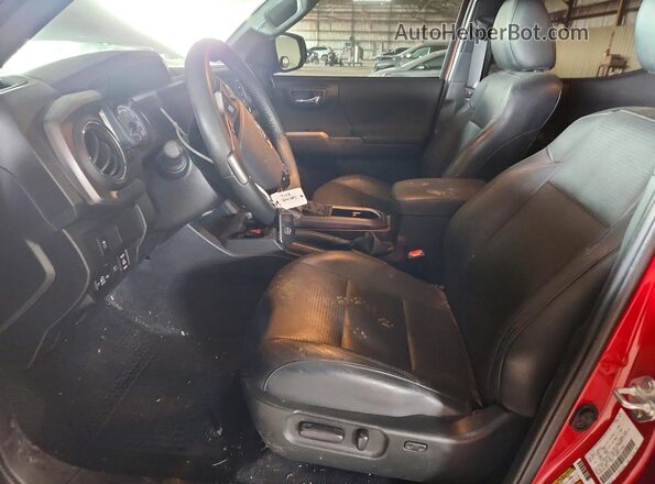 3TMCZ5AN7PM610012 2023 JEEP CHEROKEE Red Widok wnętrza z przodu